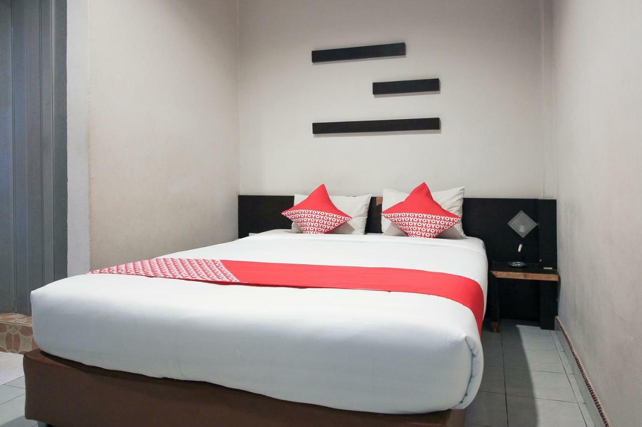 Oyo 717 Hotel Dharma Utama Syariah Pekanbaru Exterior foto