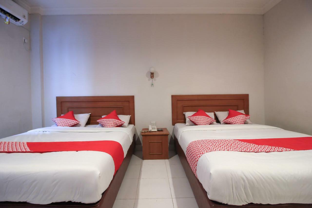 Oyo 717 Hotel Dharma Utama Syariah Pekanbaru Exterior foto