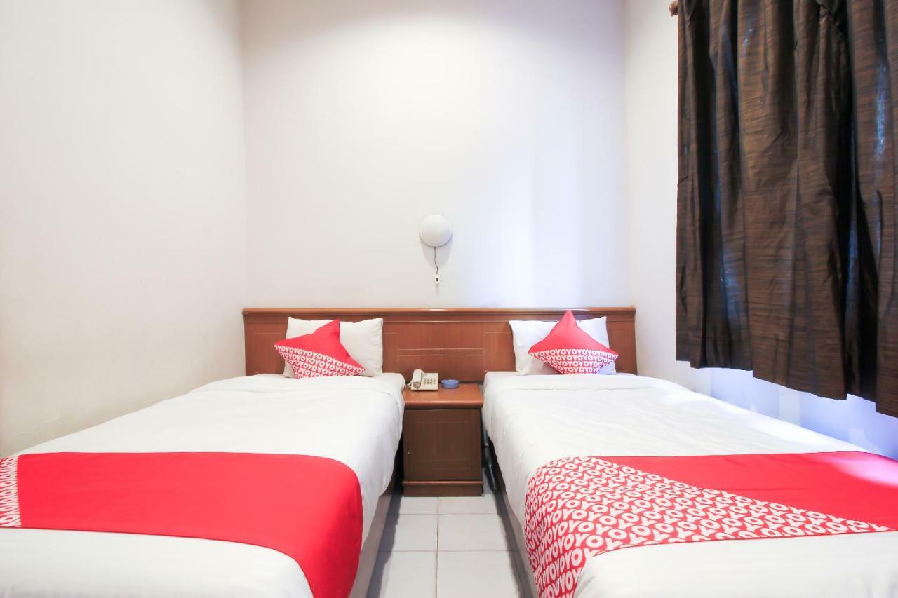 Oyo 717 Hotel Dharma Utama Syariah Pekanbaru Exterior foto